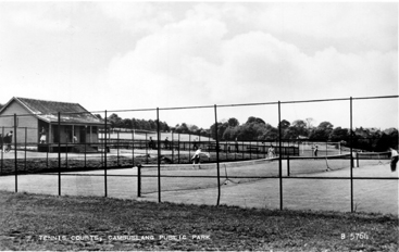 Public Park Tennis Court - 1957 - Valentine & Sons, Ltd., Dundee & London - Card No. B.5764